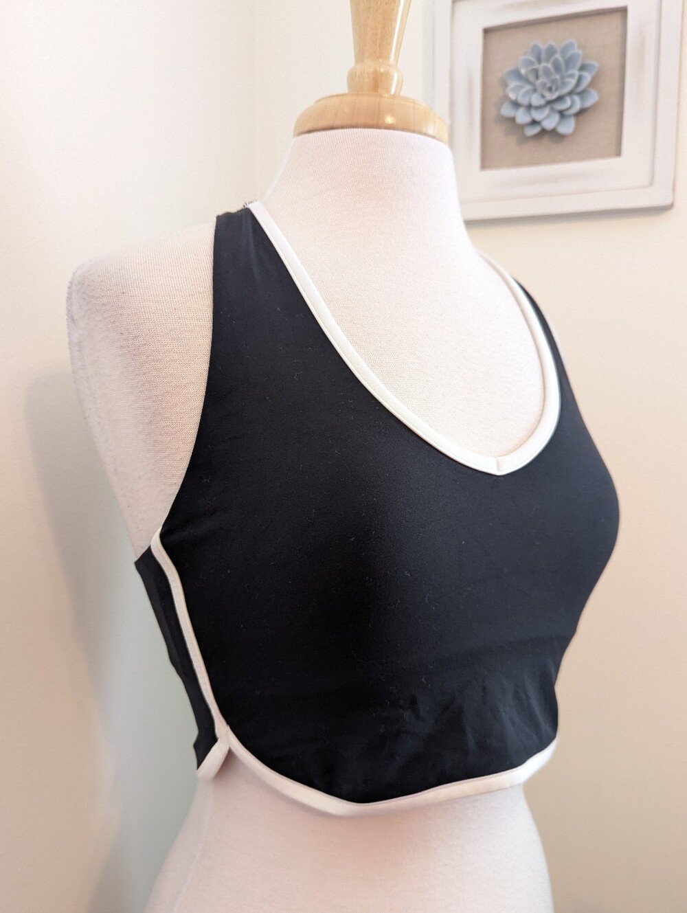 Aerie | Real Me Xtra Recharge | Black White Trim Racerback Sports Bra Large